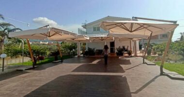 Noleggio ombrelloni per eventi: comfort e stile all’aperto