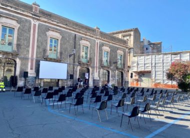 Sedia monoscocca colore nero